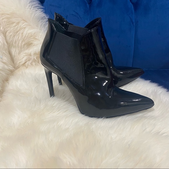 Saint Laurent Paris Booties - Picture 2 of 7